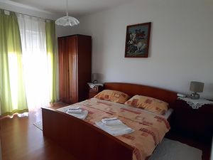 18688342-Ferienwohnung-5-Kampor-300x225-5