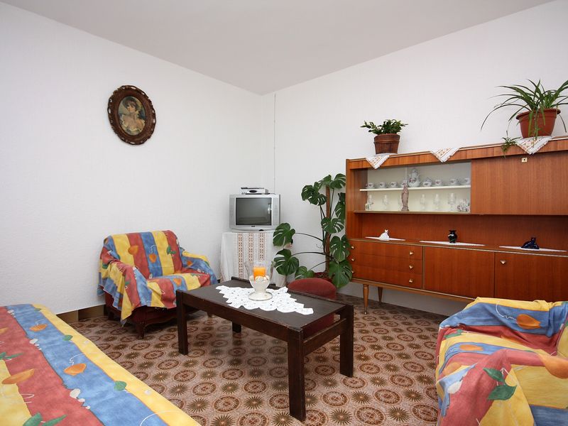 19128225-Ferienwohnung-6-Kampor-800x600-1