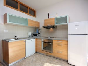 19127001-Ferienwohnung-6-Kampor-300x225-4