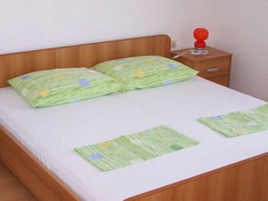 22314103-Ferienwohnung-6-Kampor-300x225-4