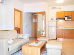 23927295-Ferienwohnung-6-Kampor-300x225-3