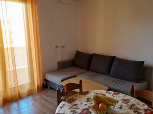 23931481-Ferienwohnung-7-Kampor-300x225-1