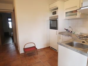 23932249-Ferienwohnung-5-Kampor-300x225-4