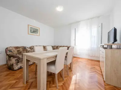 Ferienwohnung für 6 Personen (80 m²) in Kampor 9/10