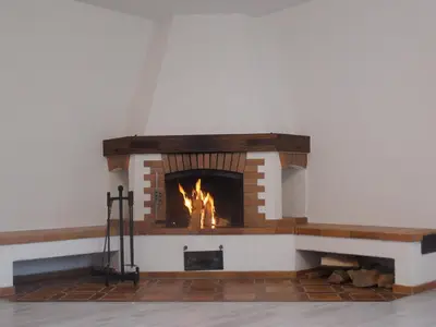 Wohnbereich. Kamin im Wohnzimmer