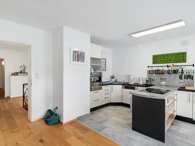 KITCHEN, INSIDE