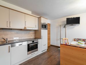 23848516-Ferienwohnung-4-Kappl-300x225-2