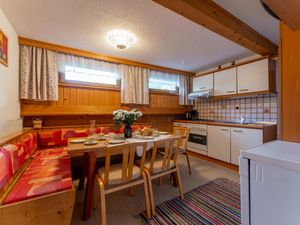 23896374-Ferienwohnung-7-Kappl-300x225-1