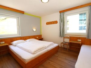 23896379-Ferienwohnung-18-Kappl-300x225-3