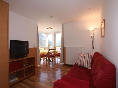Wohnraum mit Schlafcouch für die 8te Person, Appartement Panorama Ischgl 301, ferienwohnen mattle, Kappl, Tirol