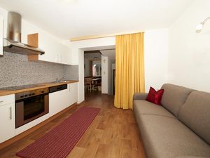 24036614-Ferienwohnung-5-Kappl-300x225-4