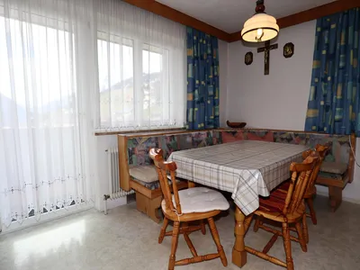 DiningRoom