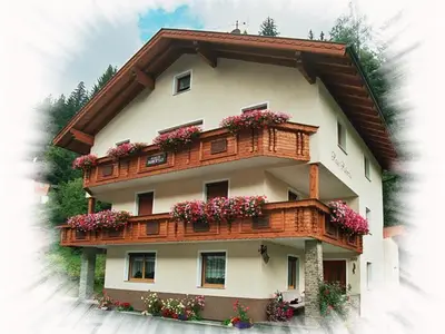 Haus Hubertus umrahmt