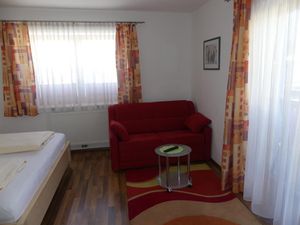 917419-Ferienwohnung-4-Kaprun-300x225-4