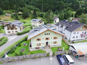 864424-Ferienwohnung-8-Kaprun-300x225-1