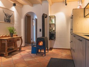 916118-Ferienwohnung-5-Kaprun-300x225-3