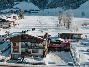 23536547-Ferienwohnung-4-Kaprun-300x225-2