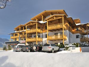 864766-Ferienwohnung-4-Kaprun-300x225-1