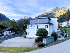 23988803-Ferienwohnung-3-Kaprun-300x225-2