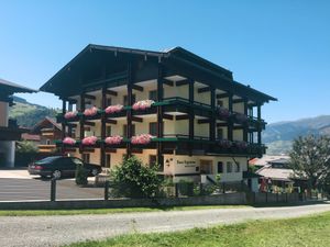 23851228-Ferienwohnung-4-Kaprun-300x225-0