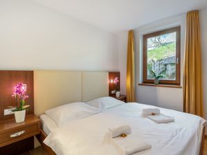 23858639-Ferienwohnung-6-Kaprun-300x225-1