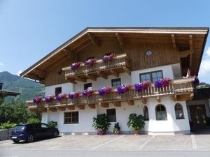 23907668-Ferienwohnung-2-Kaprun-300x225-1