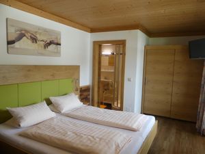 23907668-Ferienwohnung-2-Kaprun-300x225-2