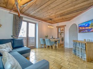 23885946-Ferienwohnung-4-Kaprun-300x225-1