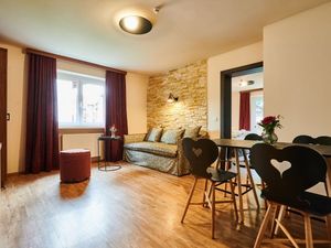 22457619-Ferienwohnung-4-Kaprun-300x225-0