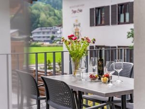 23895138-Ferienwohnung-7-Kaprun-300x225-2