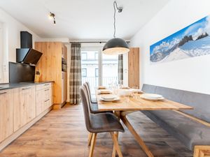 23895139-Ferienwohnung-7-Kaprun-300x225-5