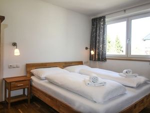 22413007-Ferienwohnung-8-Kaprun-300x225-2