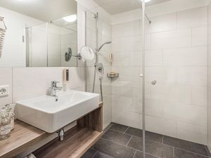 23748396-Ferienwohnung-4-Kaprun-300x225-4