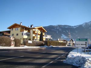 23696044-Ferienwohnung-5-Kaprun-300x225-1