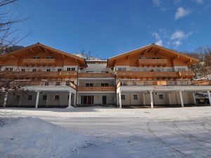 23937701-Ferienwohnung-6-Kaprun-300x225-1