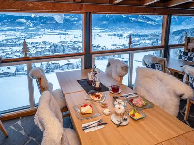 FRÜHSTÜCK GUGGENBICHL102klein