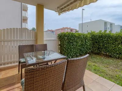 Ferienwohnung für 5 Personen (48 m²) in Karigador 1/10