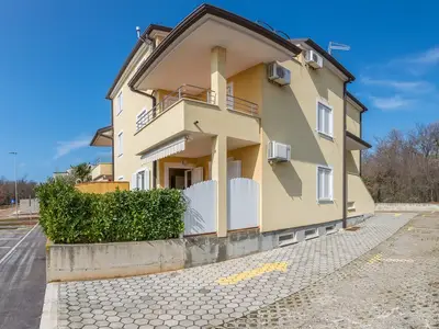 Ferienwohnung für 5 Personen (48 m²) in Karigador 10/10