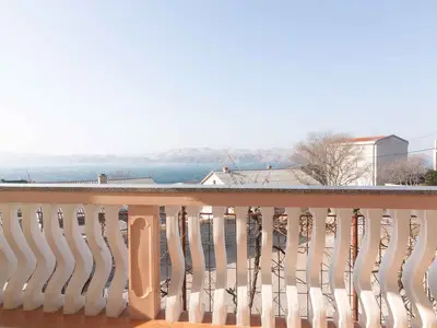 Ferienwohnung für 8 Personen (90 m²) in Karlobag 9/10