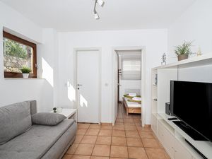 23749854-Ferienwohnung-6-Karlobag-300x225-4