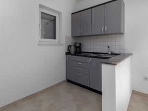 23759403-Ferienwohnung-4-Karlobag-300x225-4