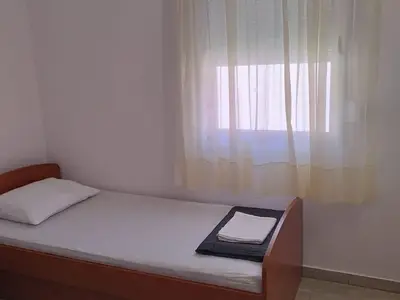 Ferienwohnung für 4 Personen in Karlobag 9/10