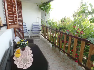 Ferienwohnung für 3 Personen (48 m²) in Karlobag 6/10