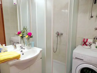 Ferienwohnung für 3 Personen (48 m²) in Karlobag 8/10