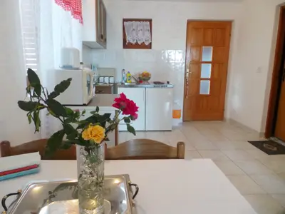 Ferienwohnung für 3 Personen (48 m²) in Karlobag 10/10