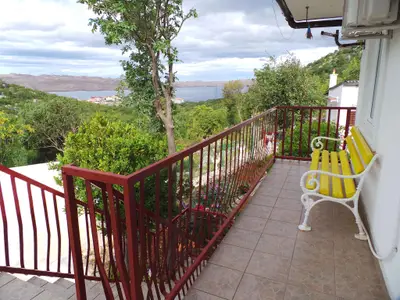 Ferienwohnung für 3 Personen (55 m²) in Karlobag 1/10