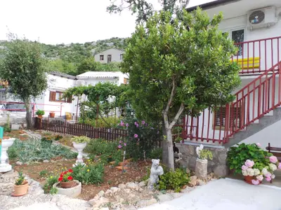 Ferienwohnung für 3 Personen (55 m²) in Karlobag 6/10