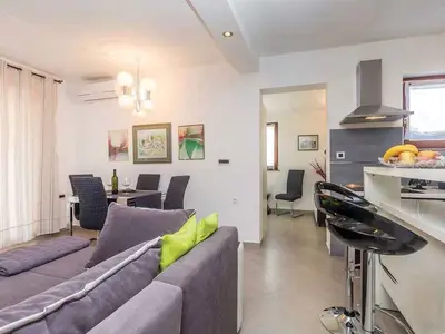 Ferienwohnung für 6 Personen (82 m²) in Karlobag 7/10