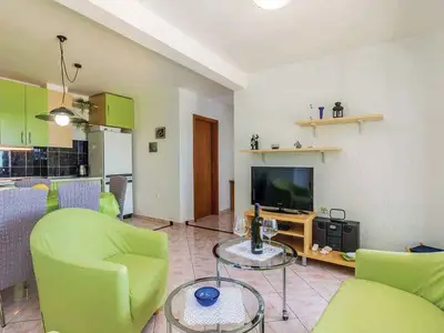 Ferienwohnung für 4 Personen (46 m²) in Karlobag 9/10