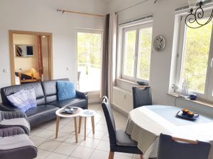 32741-Ferienwohnung-5-Karlshagen-300x225-1